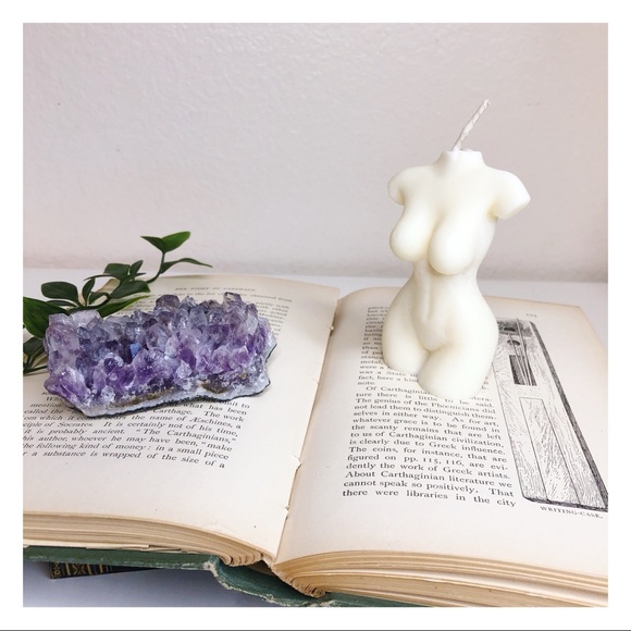 Moon Woman Goddess Body Soy Ritual Fall Candle - Picture 7 of 8